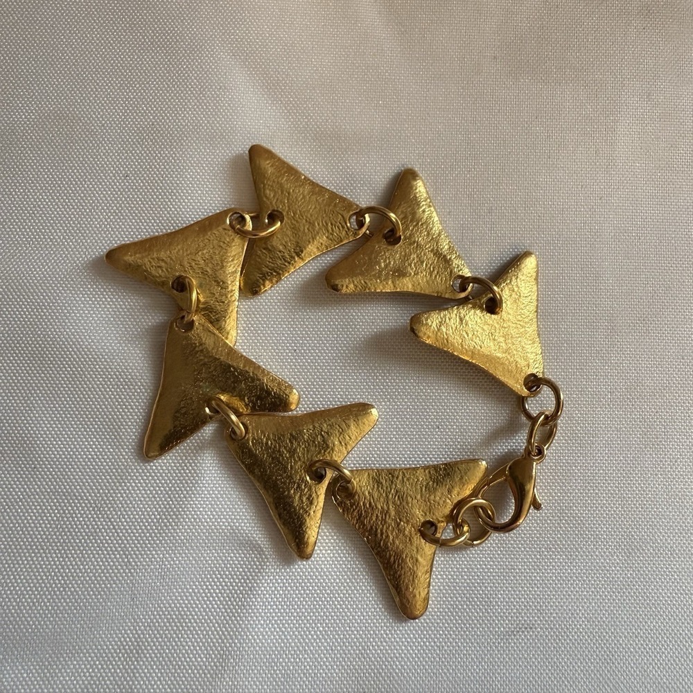 Vintage Matiere Premiere Paris Gold Leaf Shark Tooth Bracelet Signed Stamped